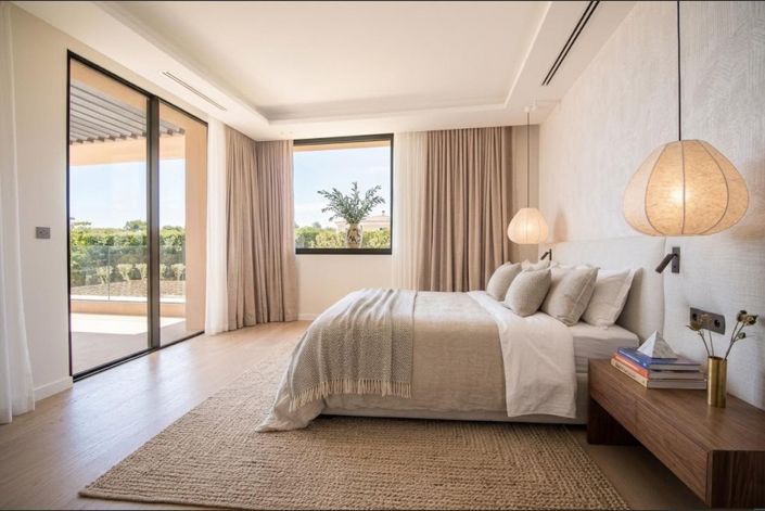 Image No.14-7 Bed House for sale