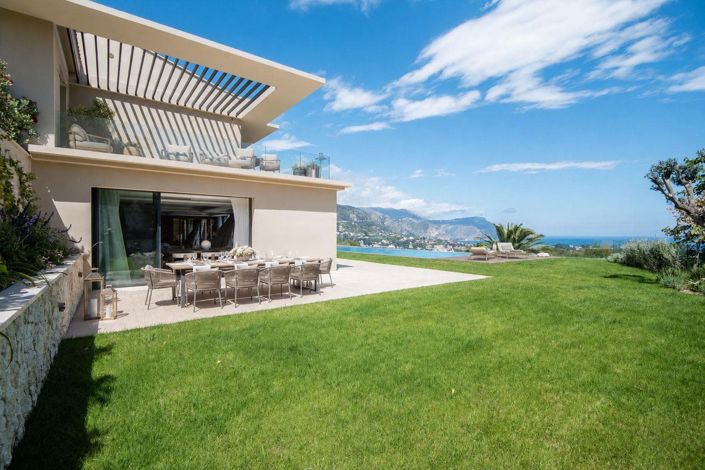 Image No.19-7 Bed House for sale