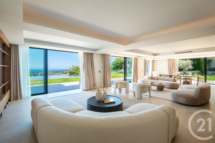 Image No.6-7 Bed House for sale