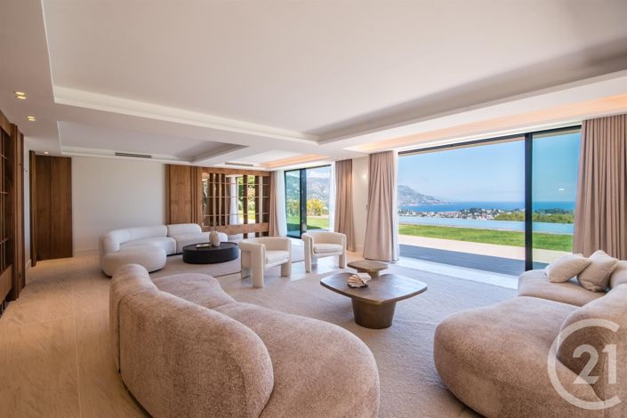 Image No.7-7 Bed House for sale