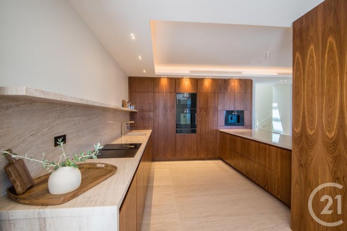 Image No.9-7 Bed House for sale
