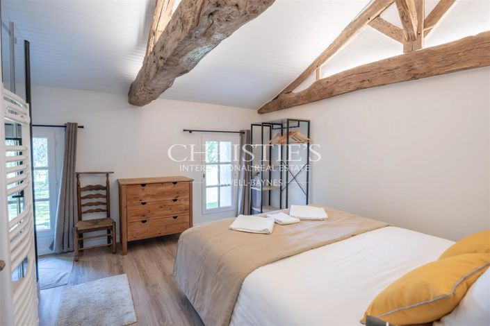 Image No.18-15 Bed House for sale