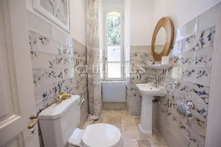 Image No.19-5 Bed House for sale