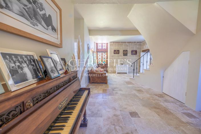 Image No.21-5 Bed House for sale