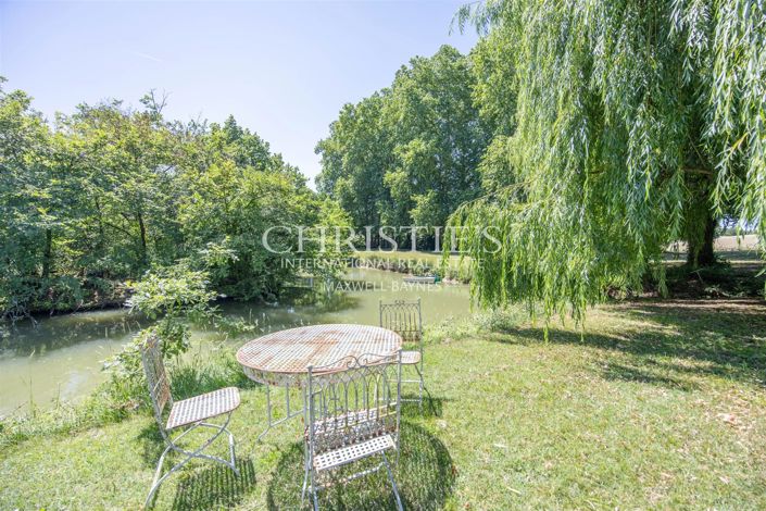 Image No.6-5 Bed House for sale