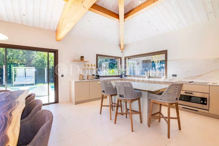 Image No.5-7 Bed House for sale