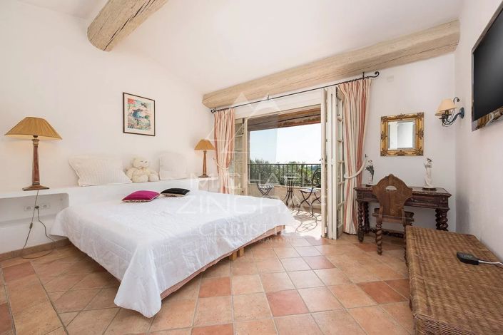 Image No.7-4 Bed House for sale