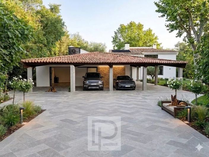 Image No.8-4 Bed House for sale