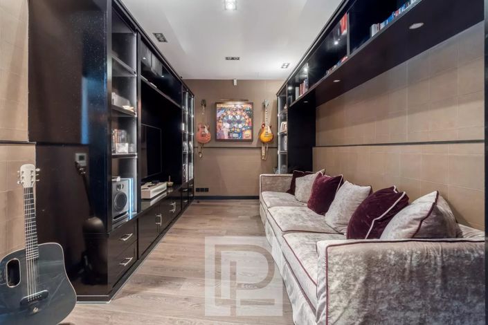 Image No.14-4 Bed House for sale