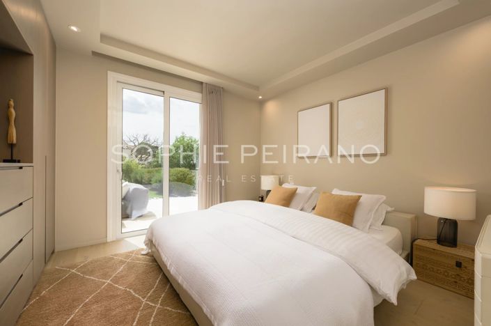 Image No.11-5 Bed House for sale