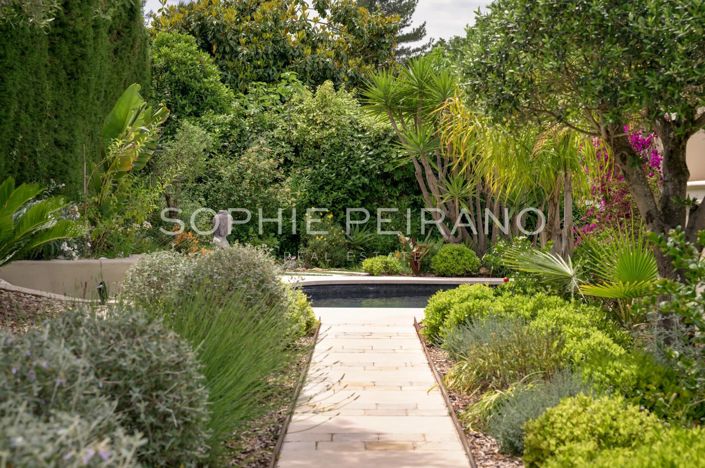Image No.16-5 Bed House for sale