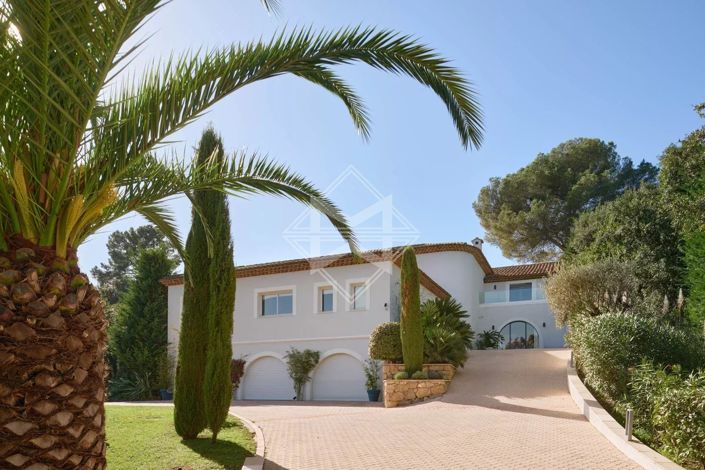 Image No.2-6 Bed House for sale