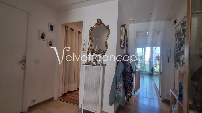 Image No.3-Appartement de 2 chambres à vendre à Cannes