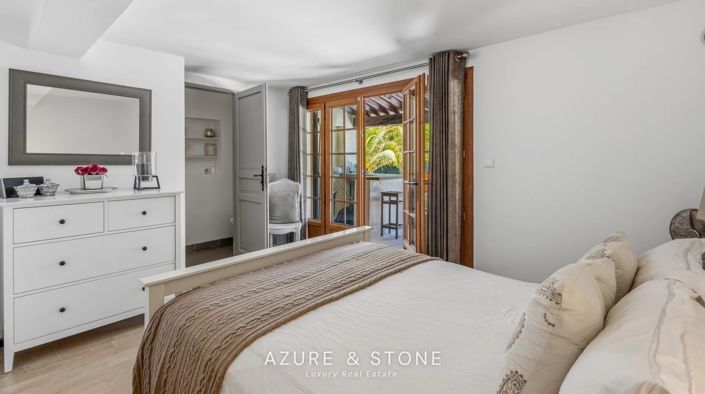 Image No.17-4 Bed House for sale