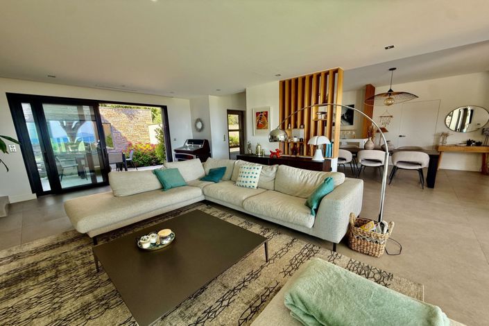 Image No.12-4 Bed House for sale