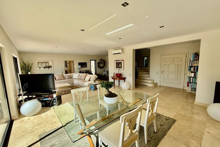Image No.12-4 Bed House for sale