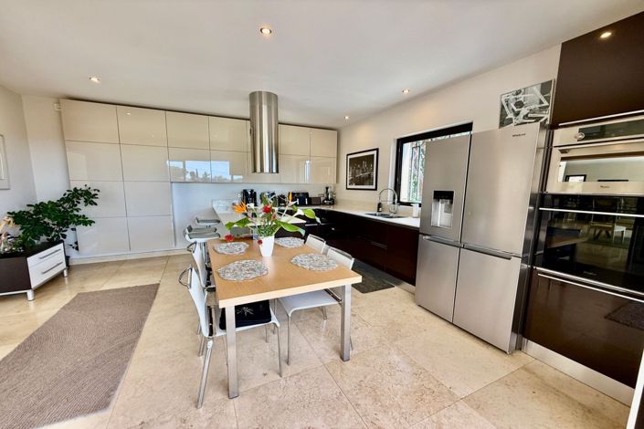 Image No.14-4 Bed House for sale
