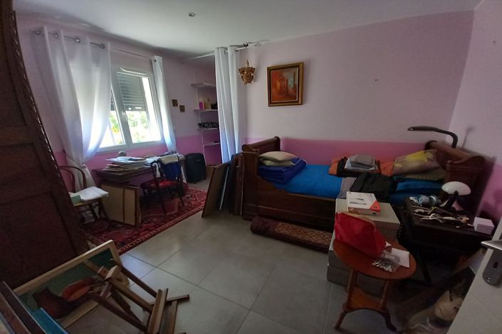 Image No.10-4 Bed House for sale