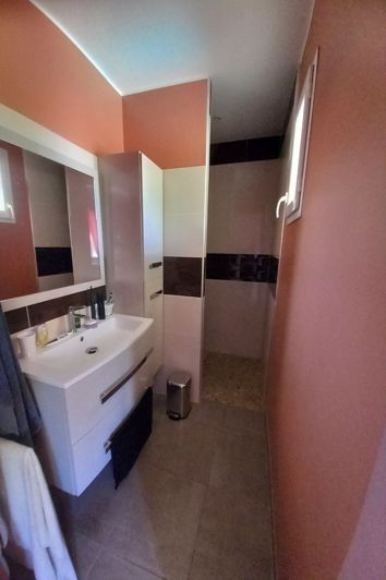 Image No.7-4 Bed House for sale