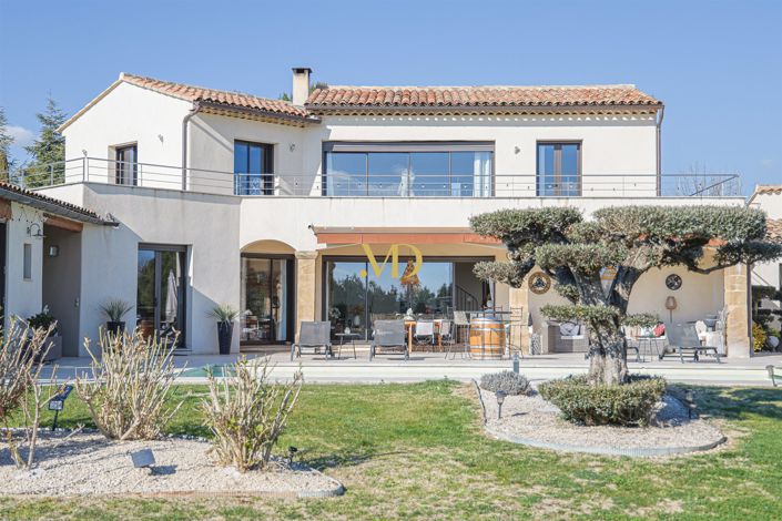 Image No.10-4 Bed House for sale