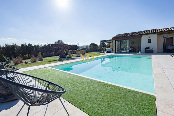 Image No.16-4 Bed House for sale