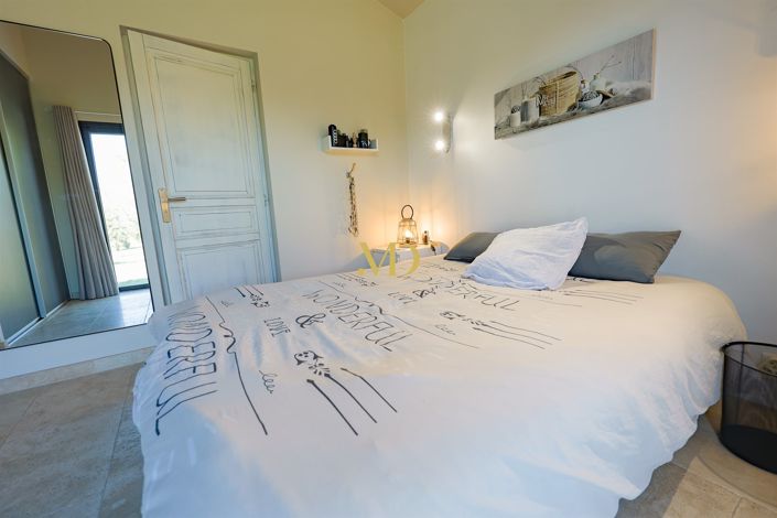 Image No.33-4 Bed House for sale