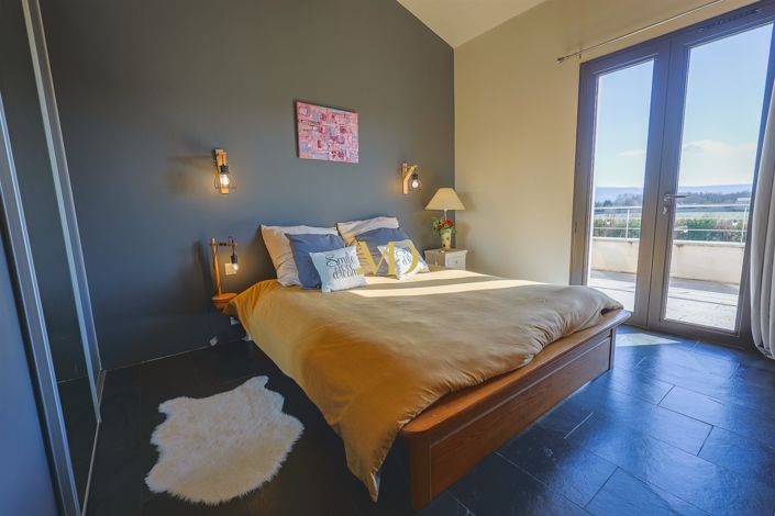 Image No.35-4 Bed House for sale