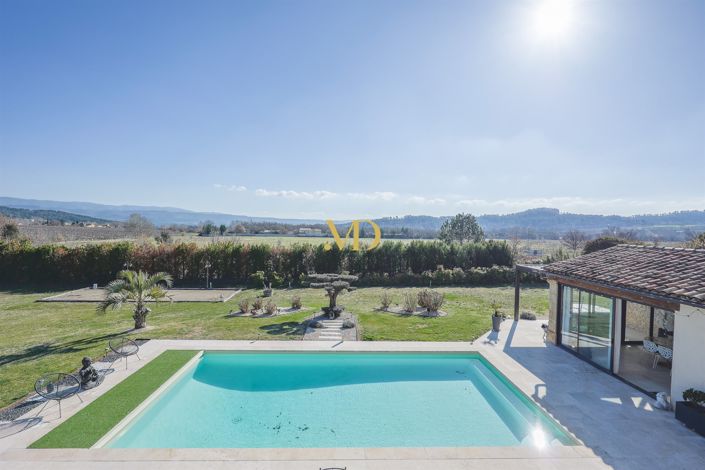 Image No.8-4 Bed House for sale