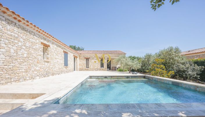 Image No.2-Maison de 5 chambres à vendre à Gordes