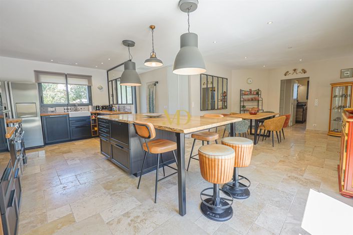 Image No.26-5 Bed House for sale