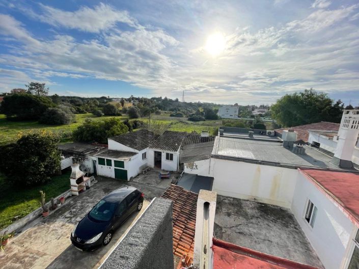 Image No.11-6 Bed House for sale