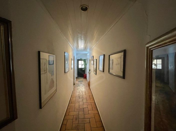 Image No.31-6 Bed House for sale