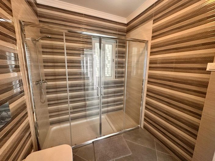 Image No.10-4 Bed House for sale