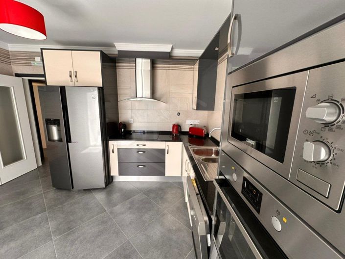 Image No.13-4 Bed House for sale
