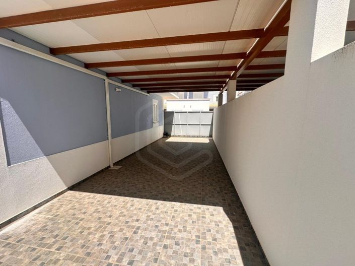 Image No.22-4 Bed House for sale