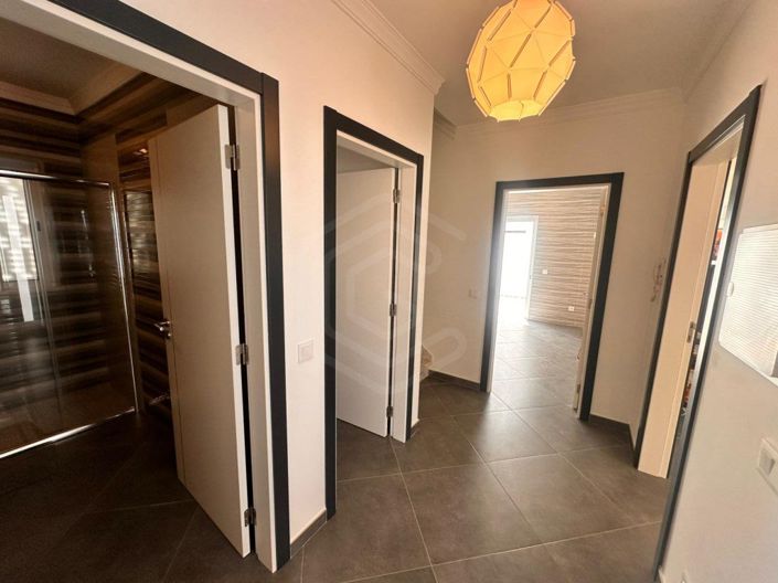 Image No.37-4 Bed House for sale