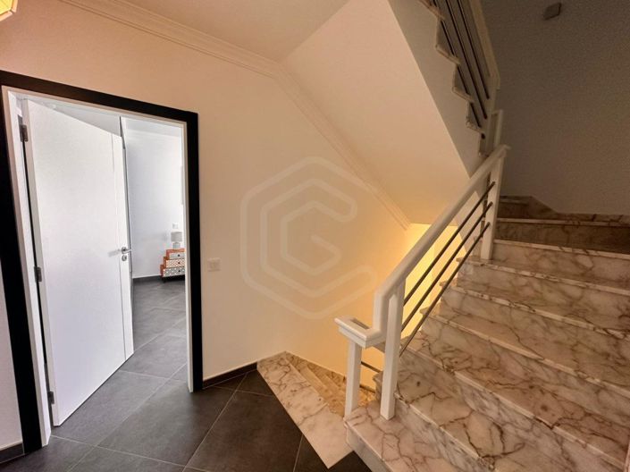 Image No.38-4 Bed House for sale