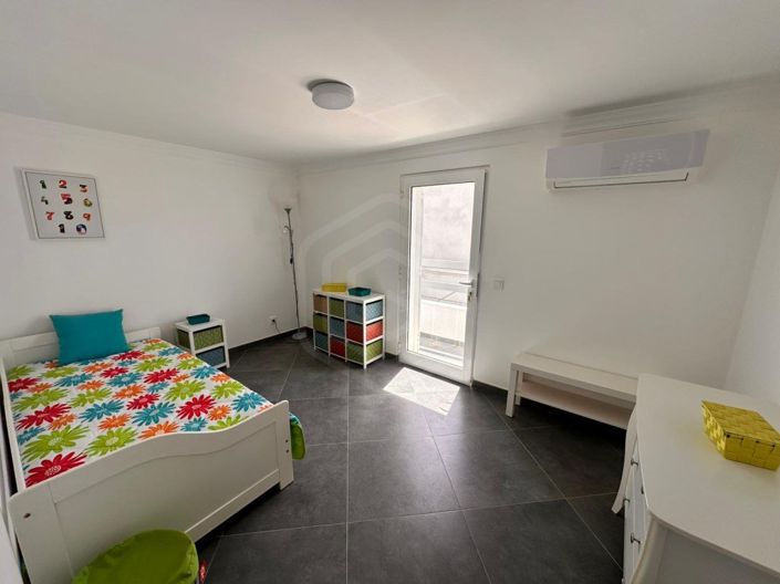 Image No.40-4 Bed House for sale