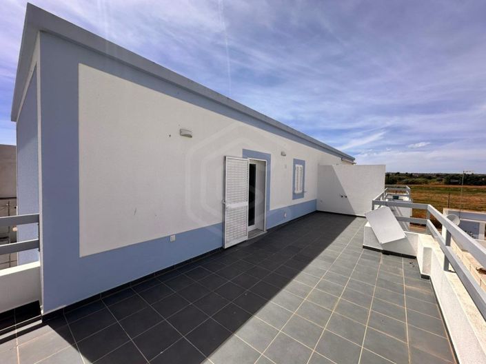 Image No.44-4 Bed House for sale