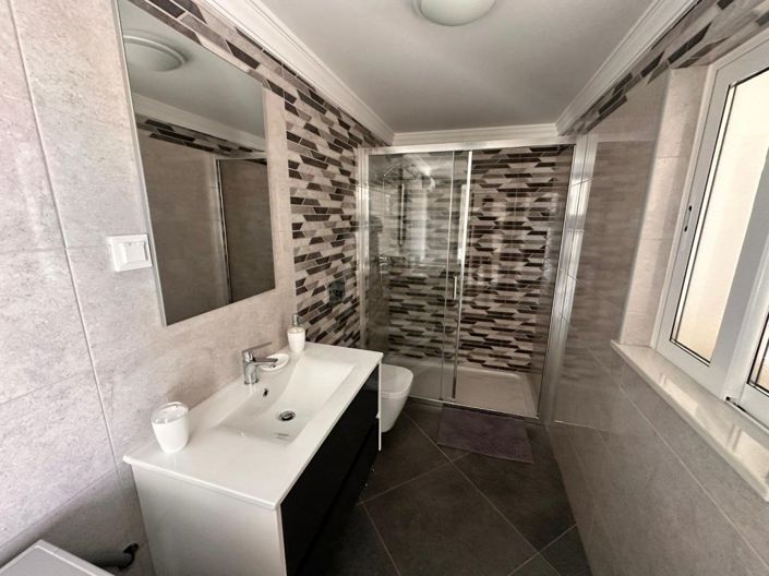 Image No.47-4 Bed House for sale