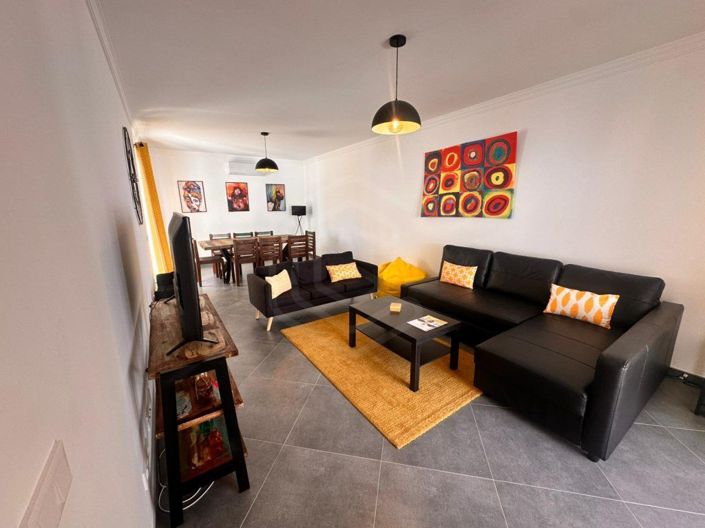 Image No.9-4 Bed House for sale
