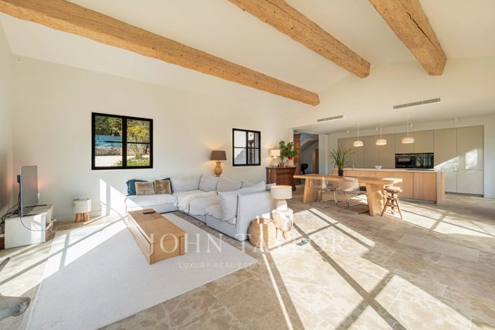Image No.7-4 Bed House for sale