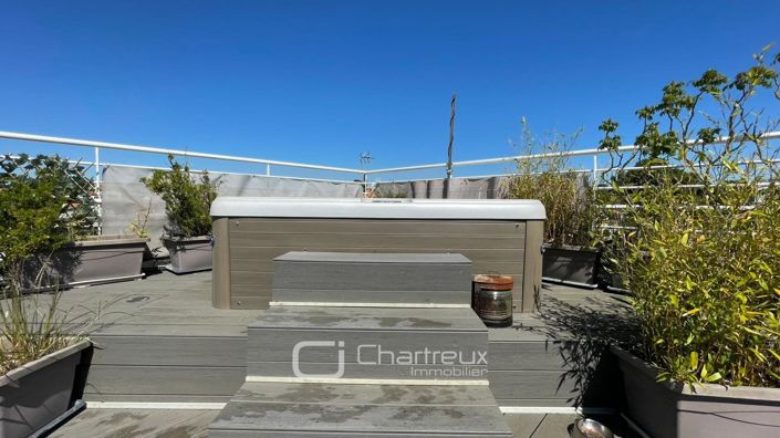Image No.17-3 Bed House for sale