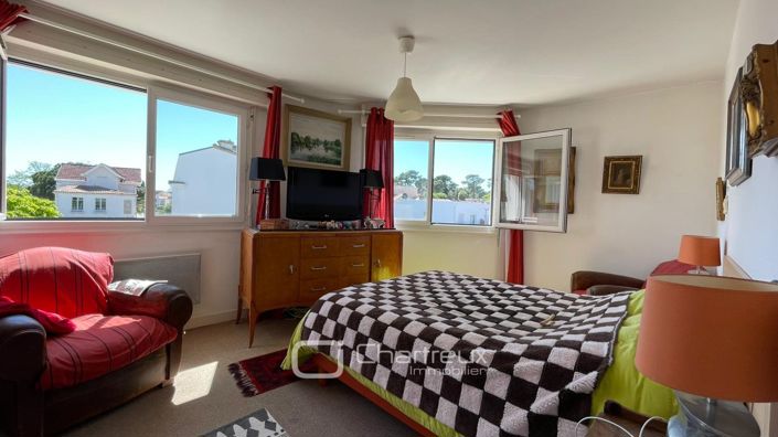 Image No.8-3 Bed House for sale