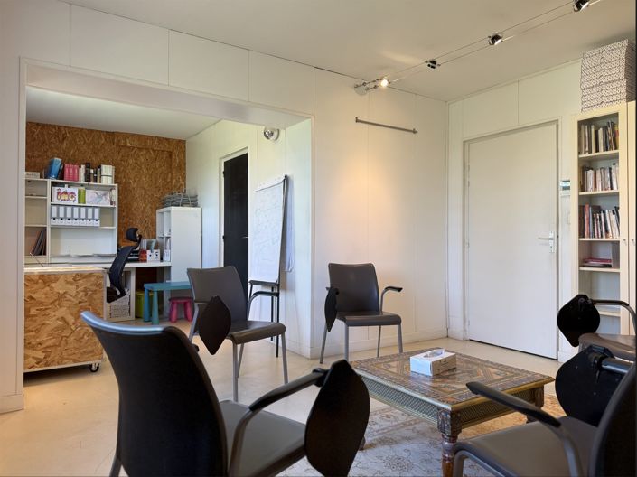 Image No.19-3 Bed House for sale