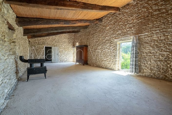 Image No.18-8 Bed House for sale