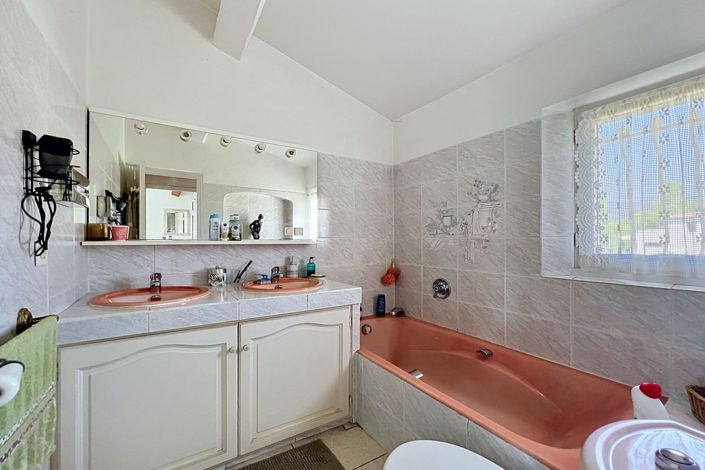 Image No.12-3 Bed House for sale