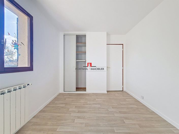 Image No.10-4 Bed House for sale