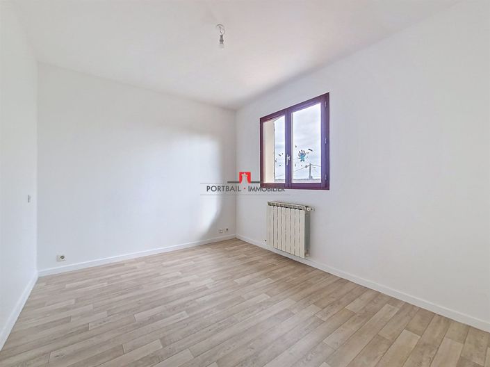 Image No.11-4 Bed House for sale