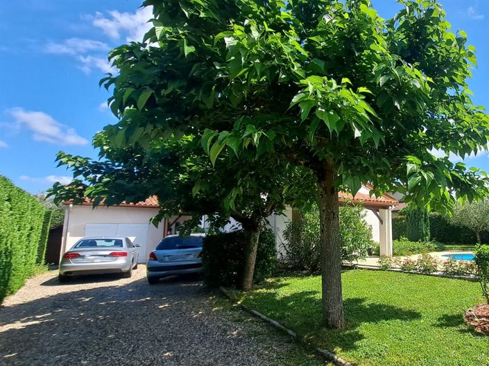 Image No.18-4 Bed House for sale